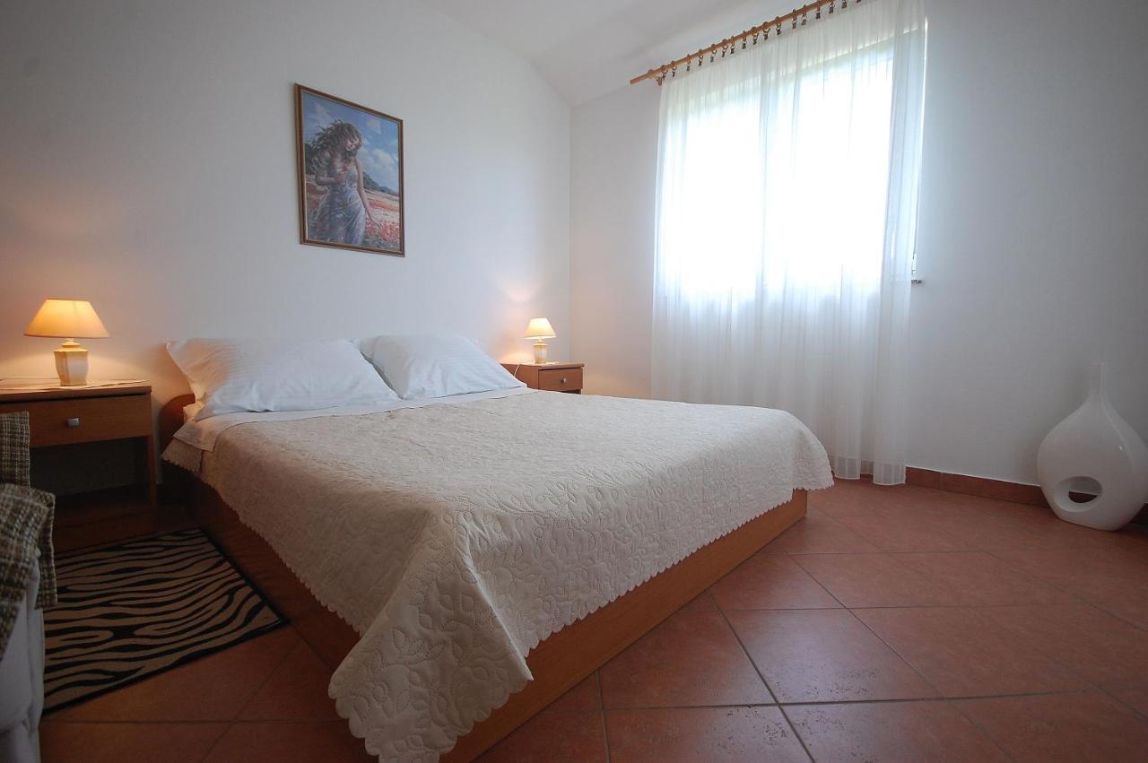 Apartments Novak By El-Pi Tours مالينسكا المظهر الخارجي الصورة