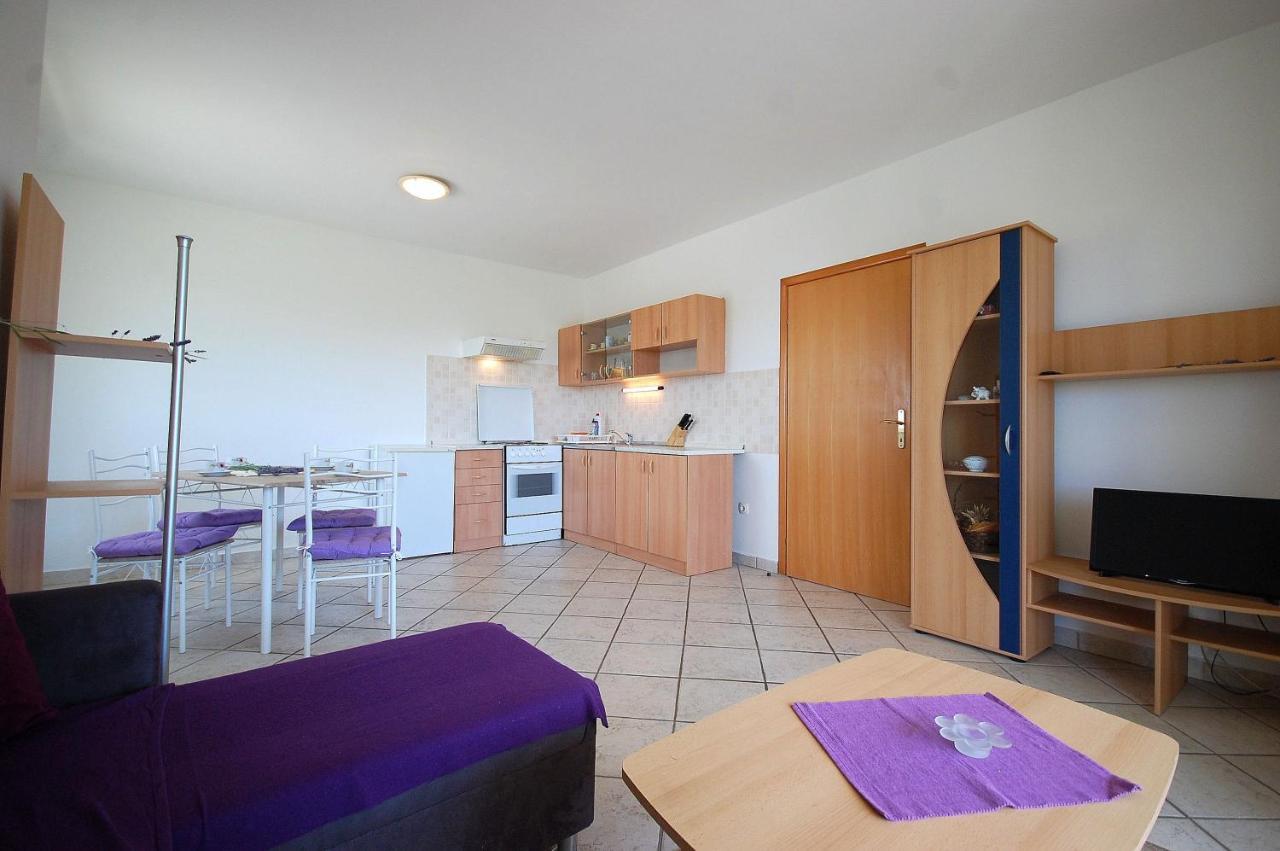 Apartments Novak By El-Pi Tours مالينسكا المظهر الخارجي الصورة