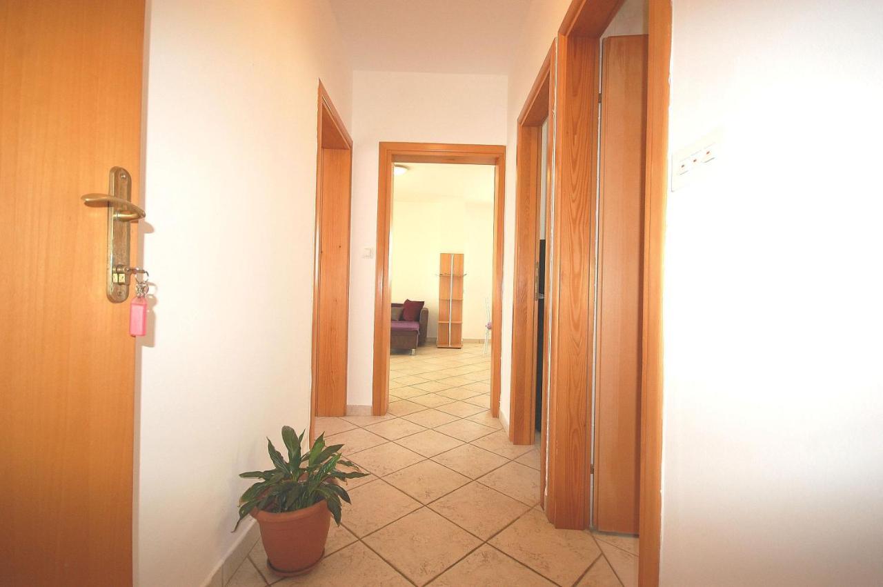 Apartments Novak By El-Pi Tours مالينسكا المظهر الخارجي الصورة