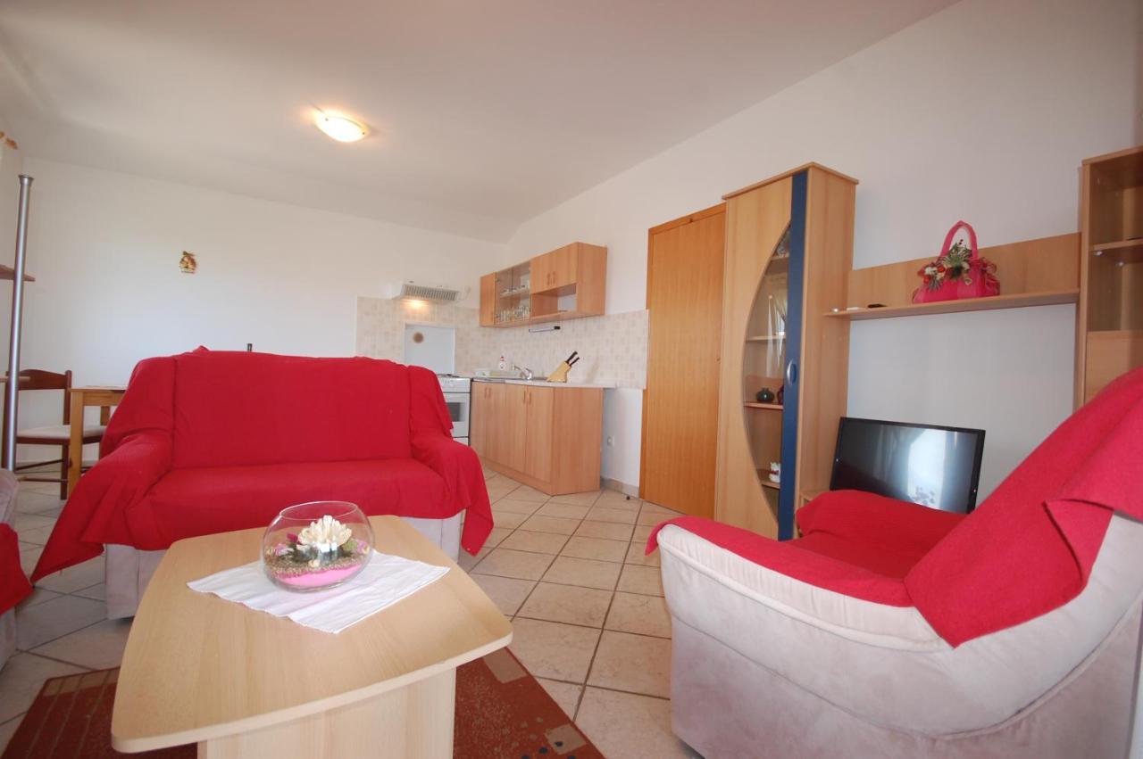 Apartments Novak By El-Pi Tours مالينسكا المظهر الخارجي الصورة