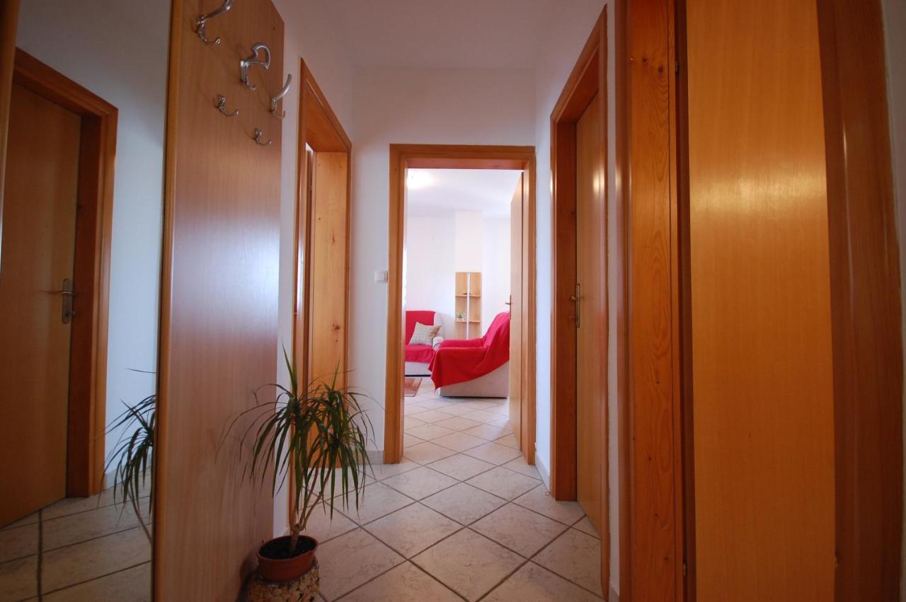 Apartments Novak By El-Pi Tours مالينسكا المظهر الخارجي الصورة