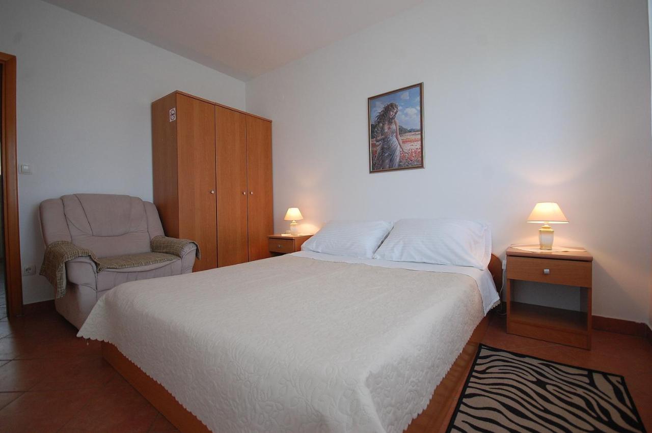 Apartments Novak By El-Pi Tours مالينسكا المظهر الخارجي الصورة